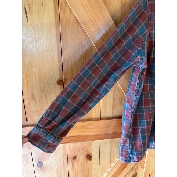 Duluth Trading Men's Plaid Button Up Flannel Shirt Size M (2111) - Picture 2 of 4